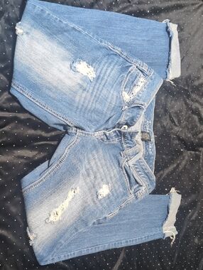 Ariya Skinny Jeans - Light Blue Distressed